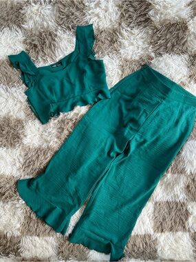 SHEIN Emerald Green Knit Top